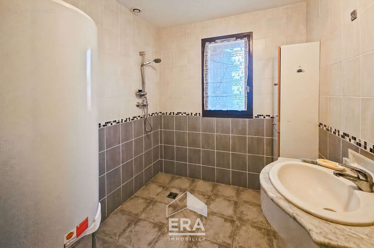 PAREMPUYRE - Maison familiale 160 m² de plain-pied sur 2000 m² de terrain - CALME - photo 15