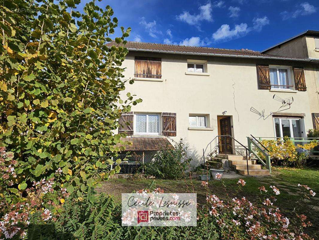 Maison à NOTRE-DAME-DE-GRAVENCHON