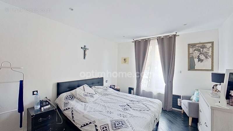 Maison à CHENNEVIERES-SUR-MARNE