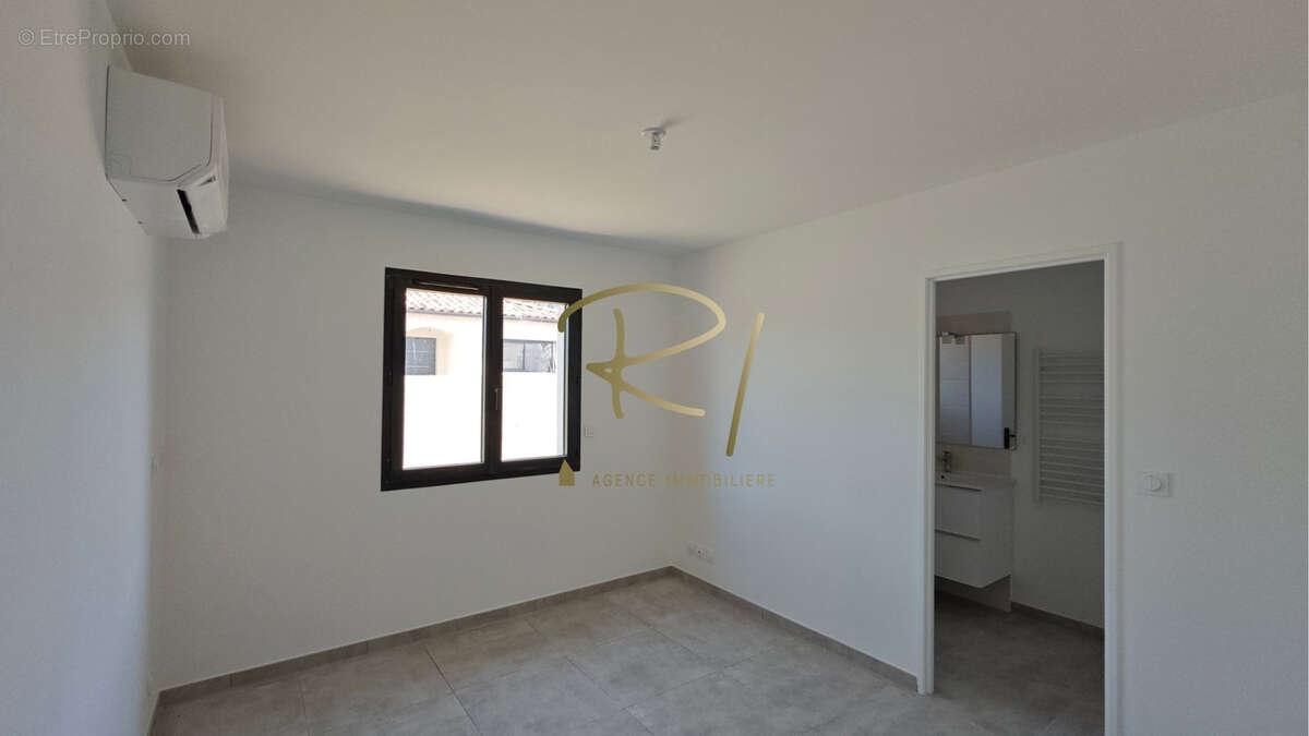 Maison à RUOMS