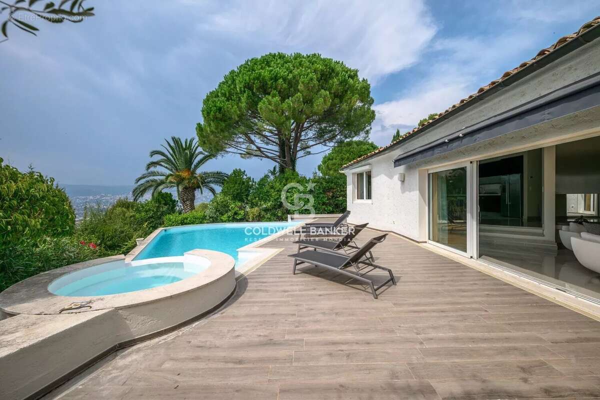 Maison à MOUGINS