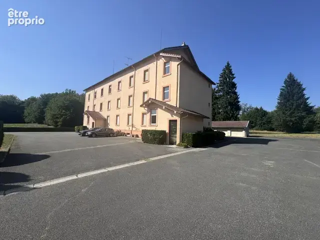Appartement à DAMPIERRE-LES-BOIS