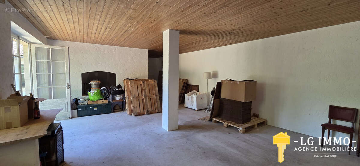 Maison Charentaise  - 141 m2, 2 chambres, dépendances - photo 21