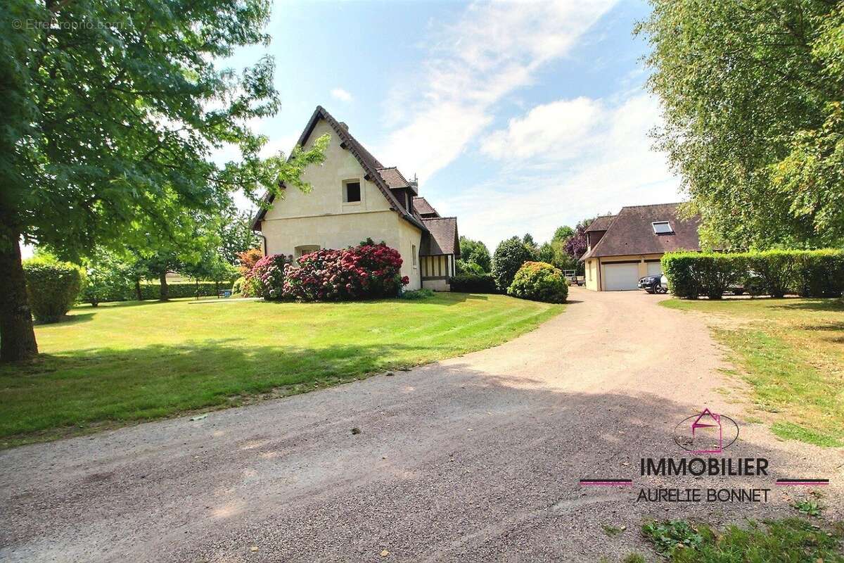 Maison à PONT-L'EVEQUE