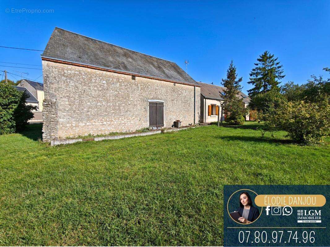 Maison à PERONVILLE