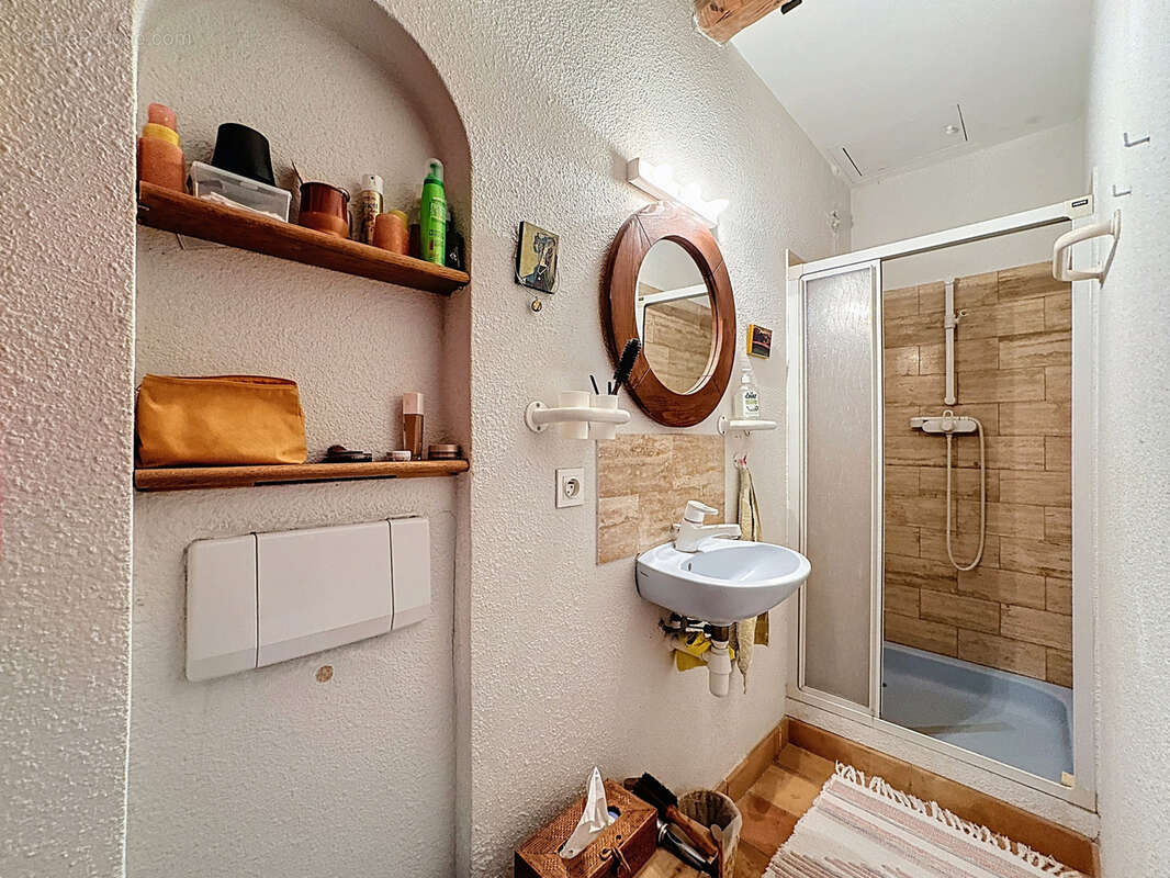 Maison à GALLARGUES-LE-MONTUEUX