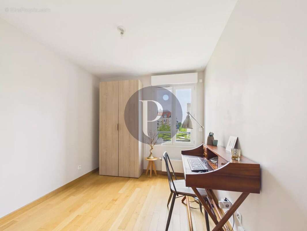 Appartement à LE PLESSIS-ROBINSON