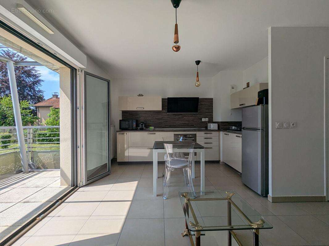 Appartement à TASSIN-LA-DEMI-LUNE