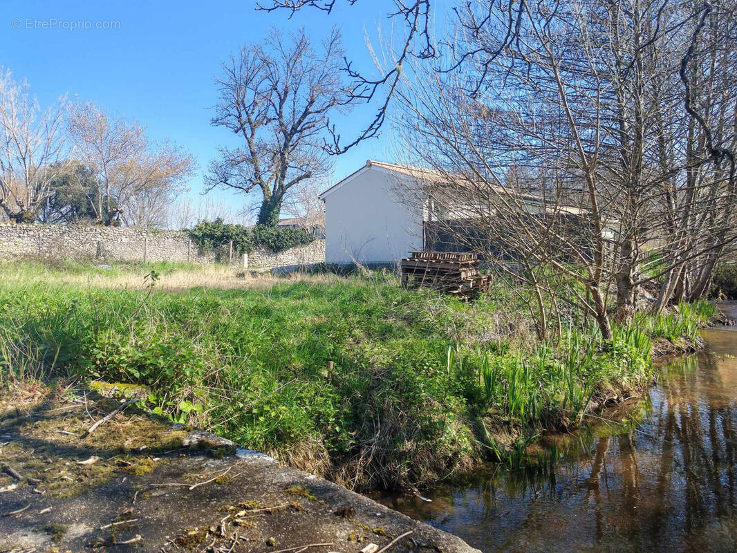 Terrain à SAINT-LAURENT-MEDOC