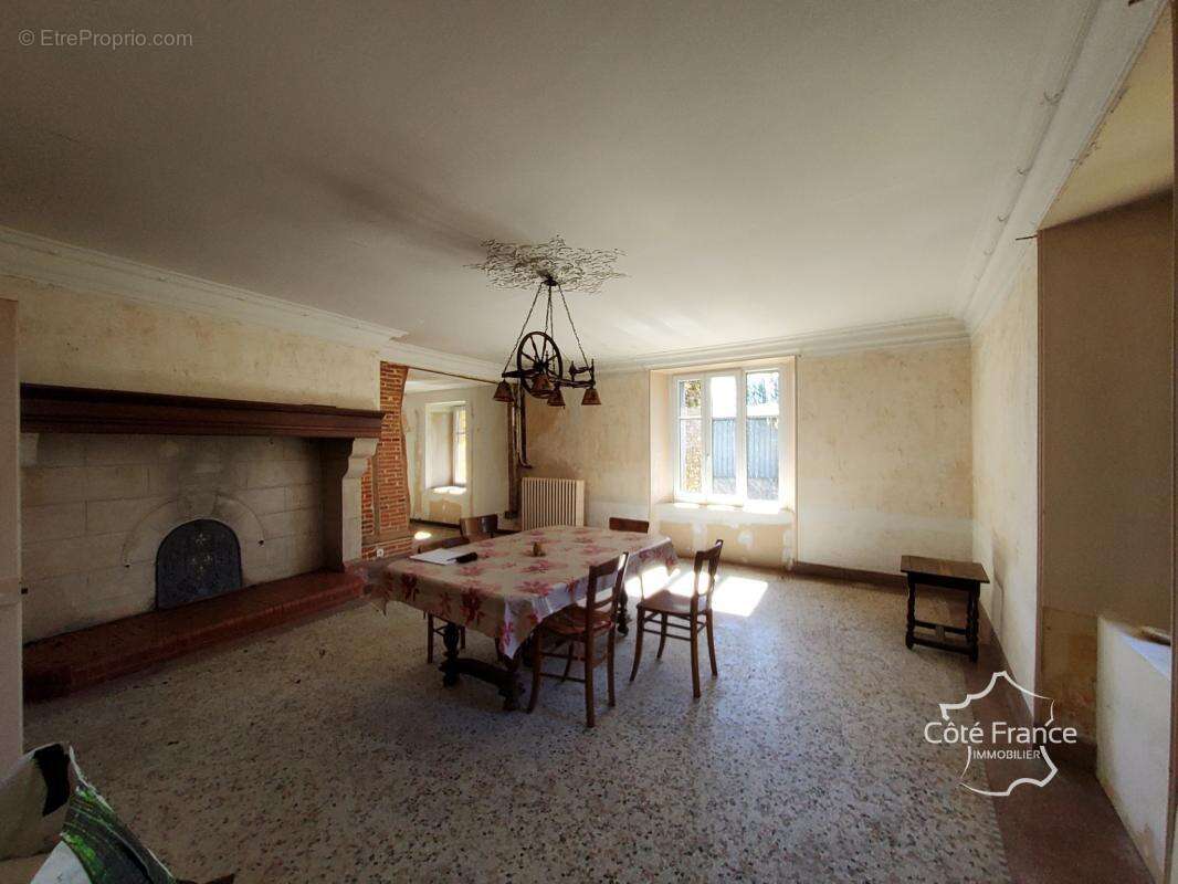 Maison à ANTHENY