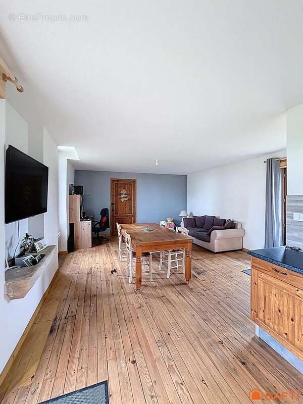 Maison 121 m² à Sainte-Radegonde  - photo 9