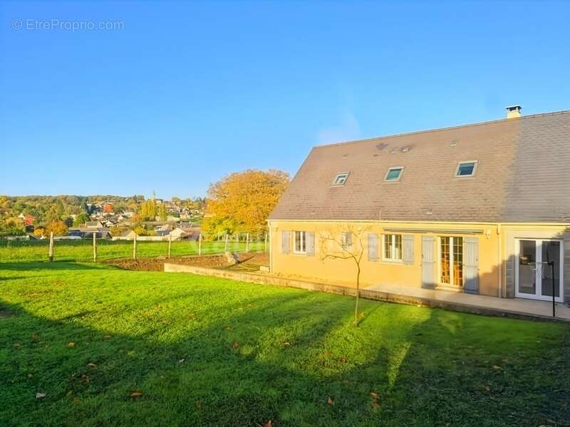 Maison à VILLAINES-SOUS-LUCE