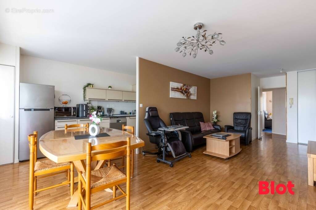 Appartement 80 m² à Betton  - photo 4