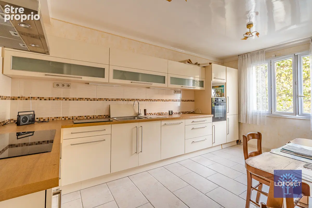 Immeuble Noisy Le Sec 8 pièce(s) 250 m2 - photo 6