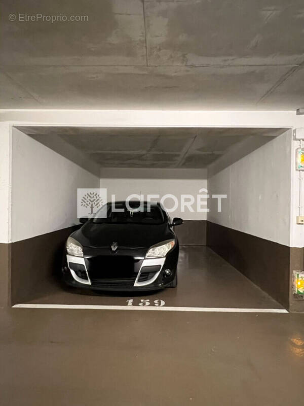 Parking à MONTROUGE