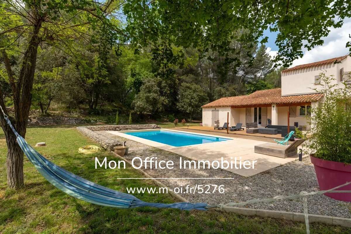 Maison à PEYROLLES-EN-PROVENCE