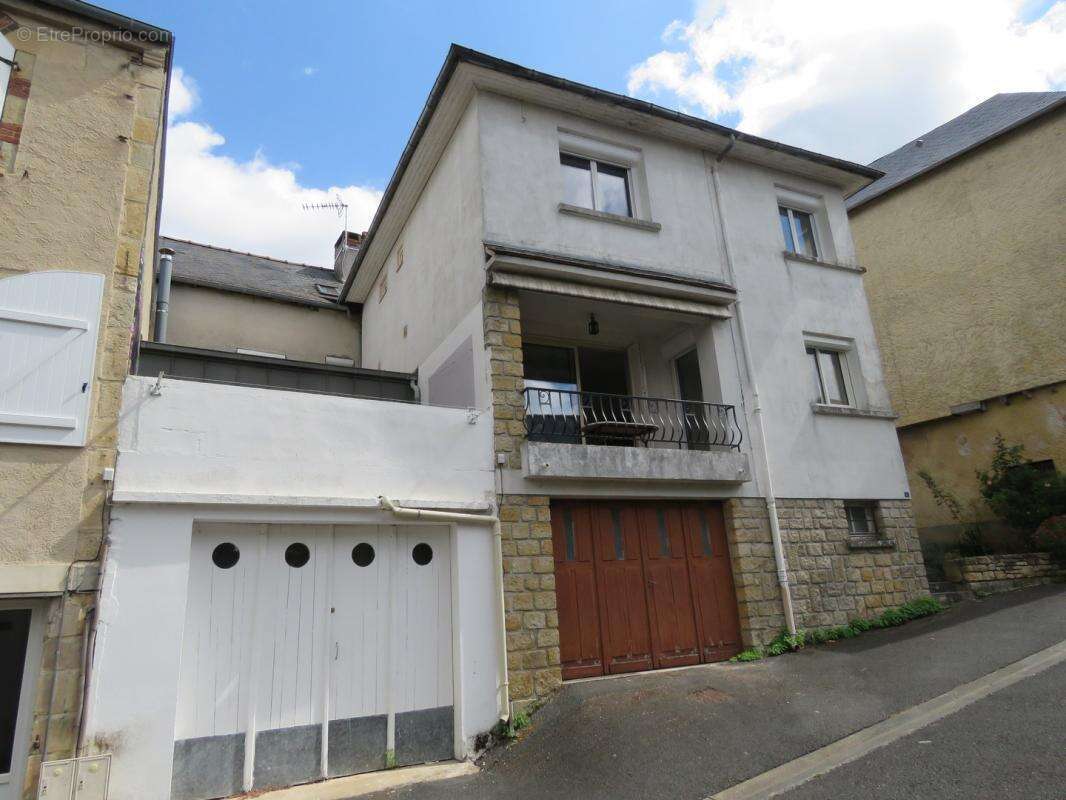 Maison à AYEN
