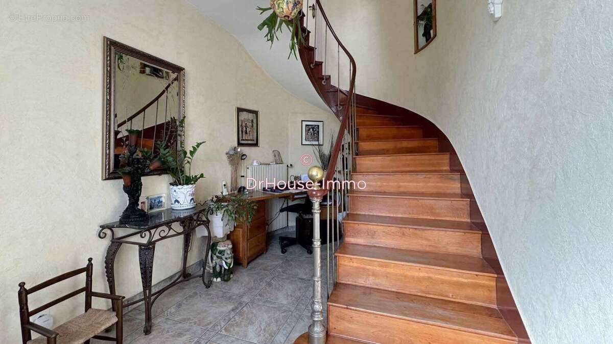 Maison 247 m² à Blainville-Sur-Mer  - photo 5