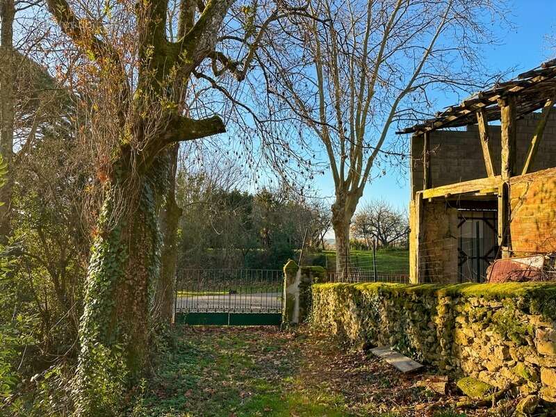 Dpt Gers (32) à vendre à LUPIAC - maison P6 de 150 m2 - terrain de 1868 m2 - photo 27