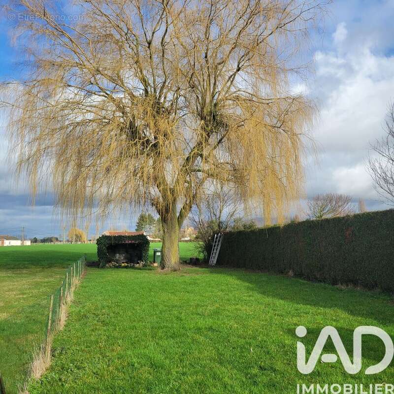 Photo 2 - Maison à RICHEBOURG