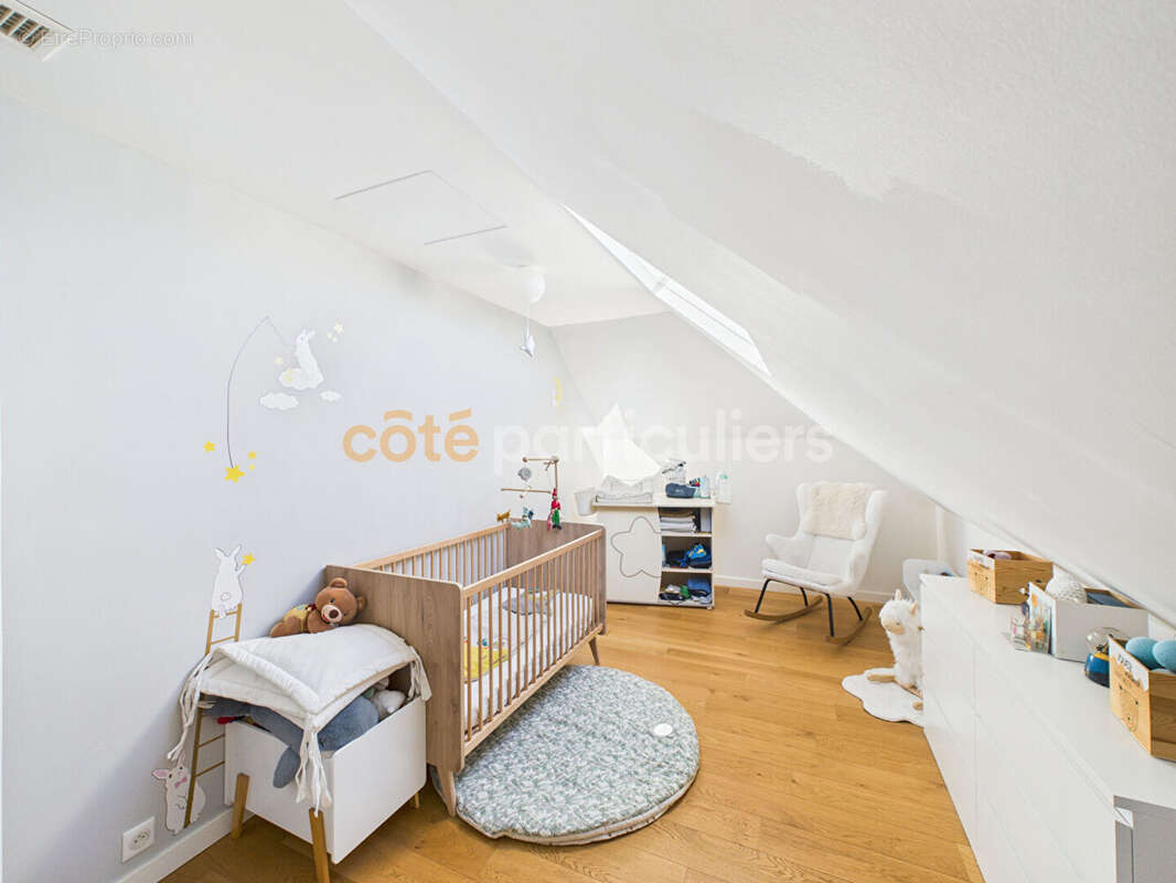 Maison à VILLENAVE-D'ORNON