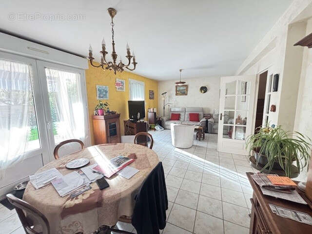 Maison à LA TALAUDIERE
