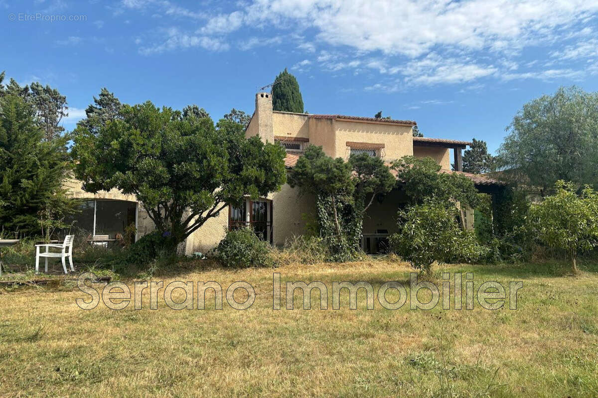 Maison 293 m² à Beaucaire  - photo 4