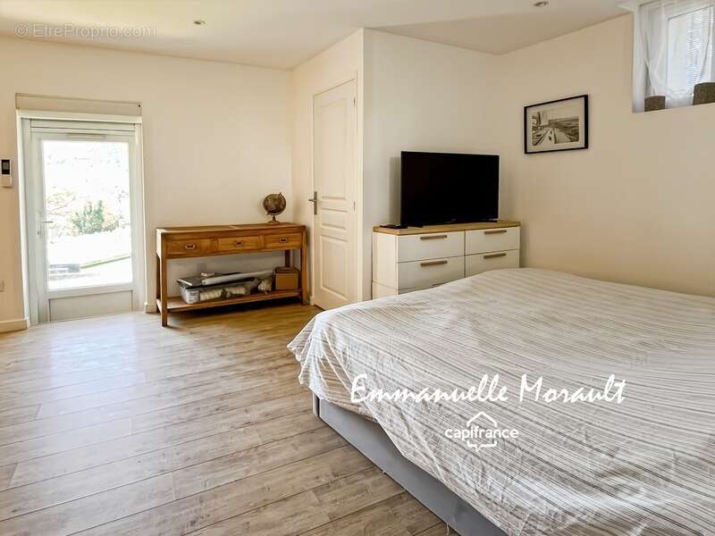 Maison à BAGNOLS-EN-FORET