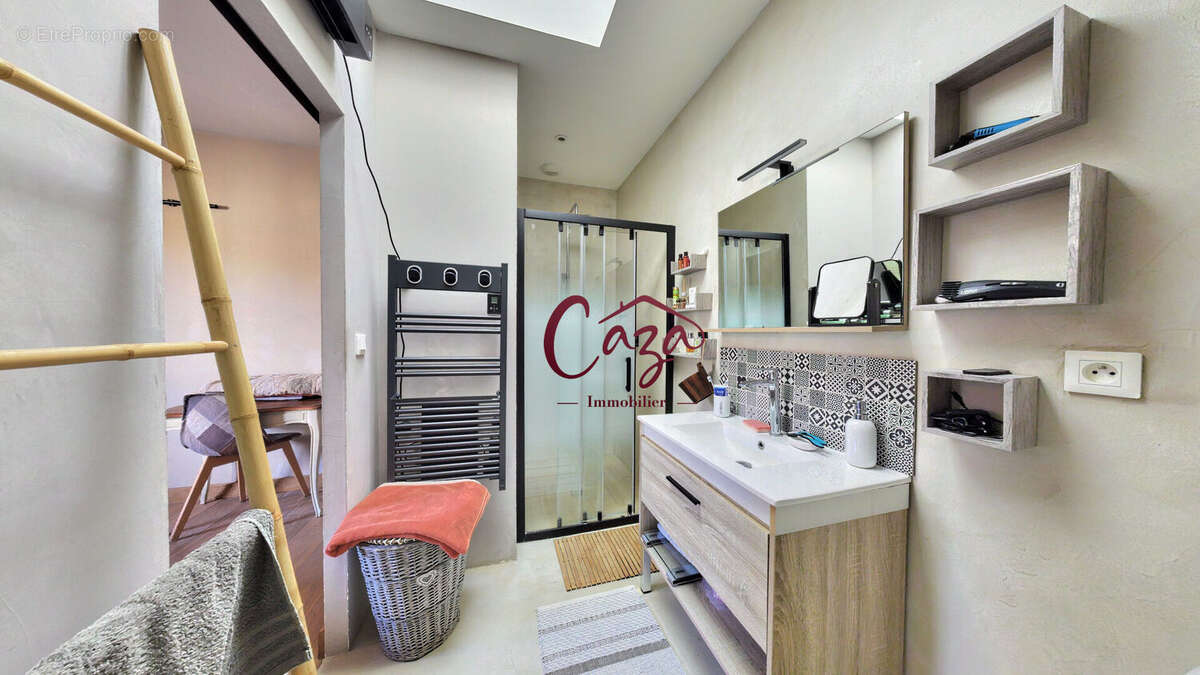 Maison à FARGUES-SAINT-HILAIRE