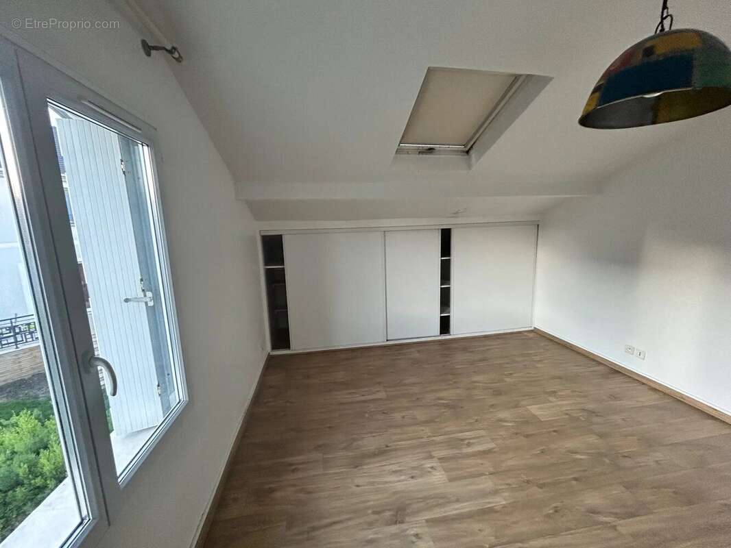 Maison à L&#039;HAY-LES-ROSES