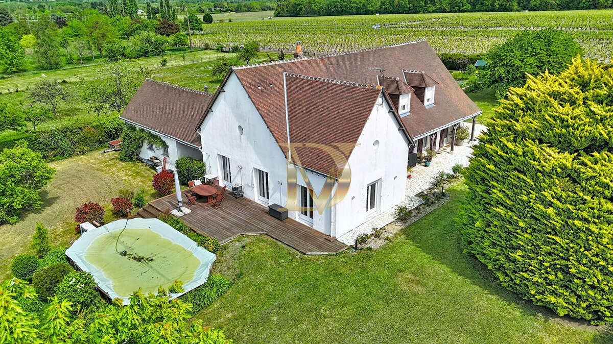 Maison 307 m² à Francueil  - photo 3