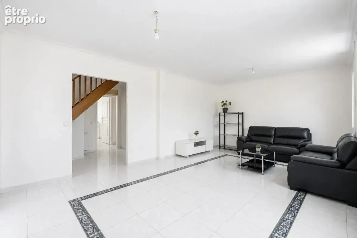Maison de 6 pièces de 149 m² à Villepinte - photo 3