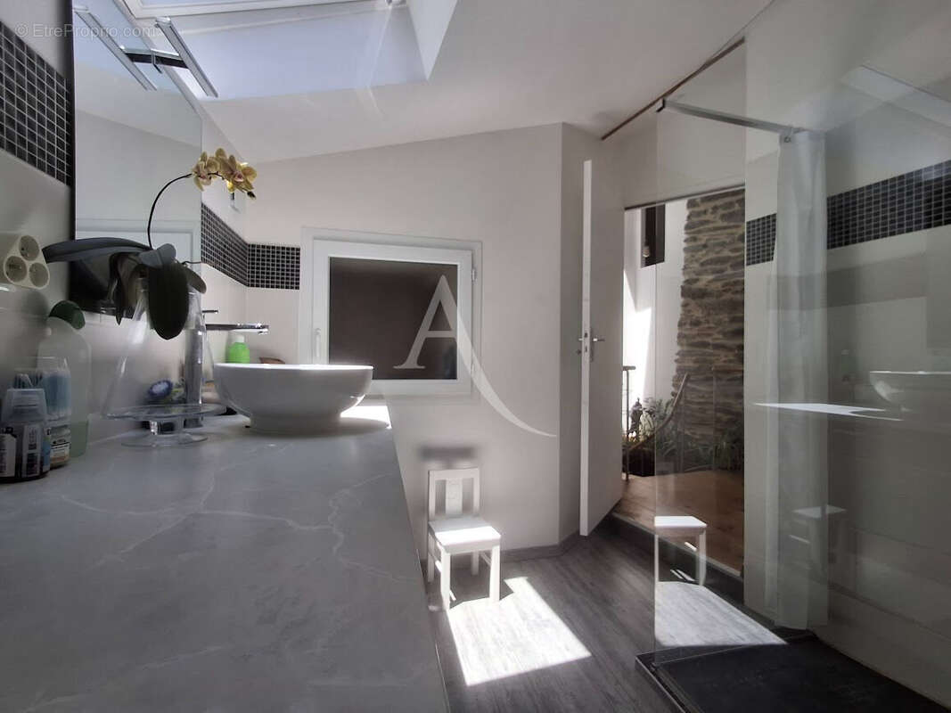 Maison à LAMALOU-LES-BAINS