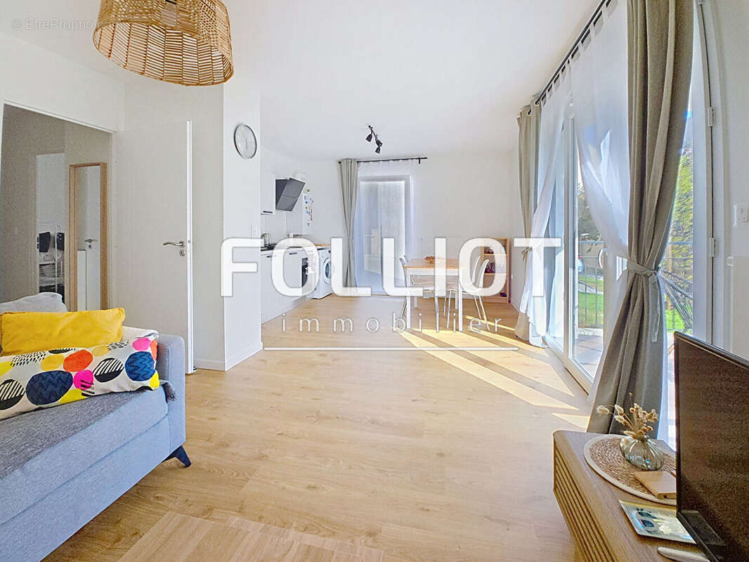 Appartement à DONVILLE-LES-BAINS