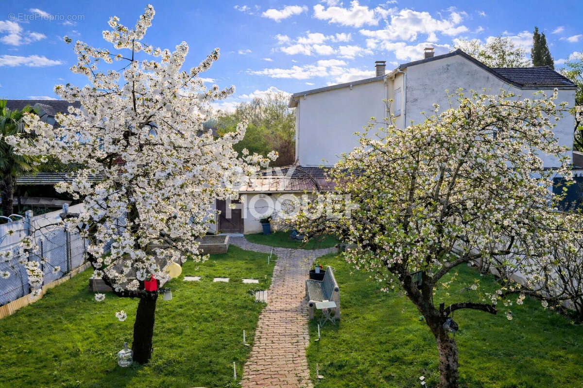 Maison à CHAMPS-SUR-MARNE
