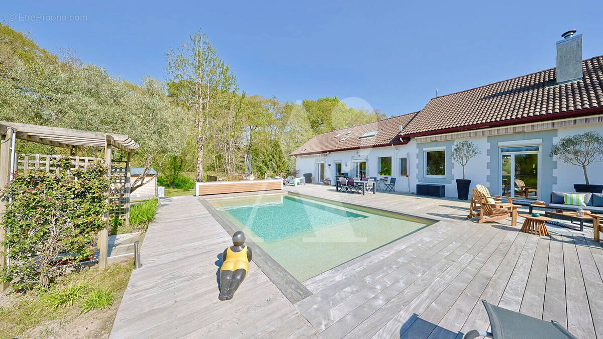Maison à SAUBUSSE