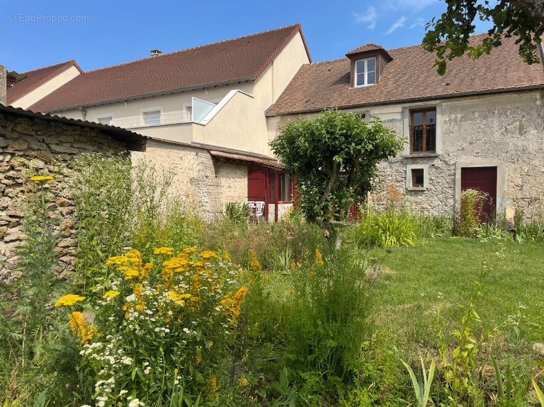 Maison à SERRIS