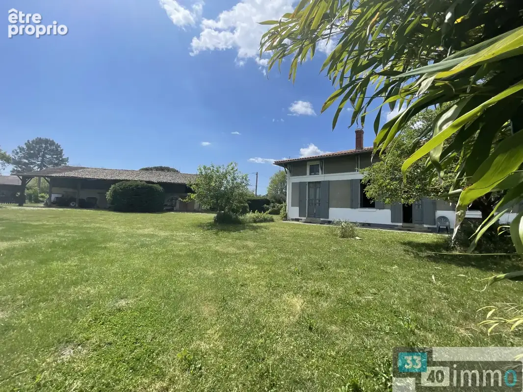 Maison ancienne sur un parc de 18 000 m2 - photo 2
