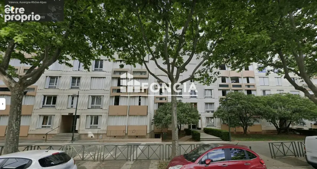 VALENCE appartement T4  - 2ème étage AVEC ascenseur ET garage EN OPTION - photo 8