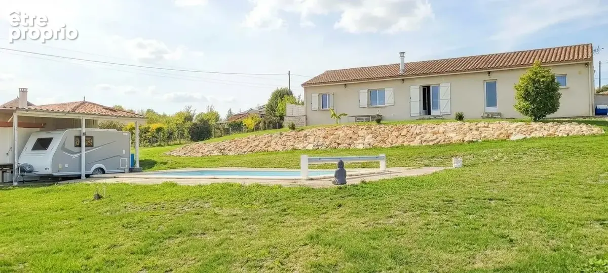 Maison à MONTCUQ