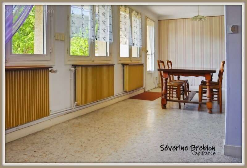 Maison à LA MONNERIE-LE-MONTEL