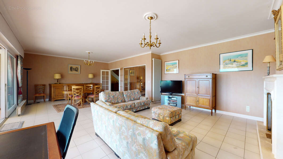 Maison à VILLIERS-SAINT-FREDERIC