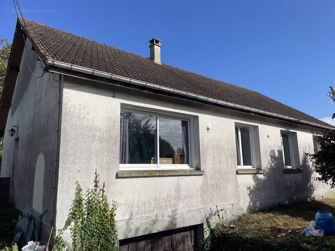 Maison à AMECOURT
