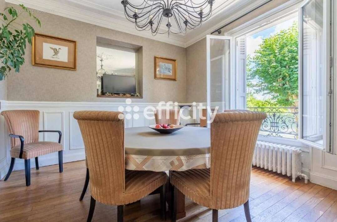 Maison 176 m² à Gagny  - photo 2
