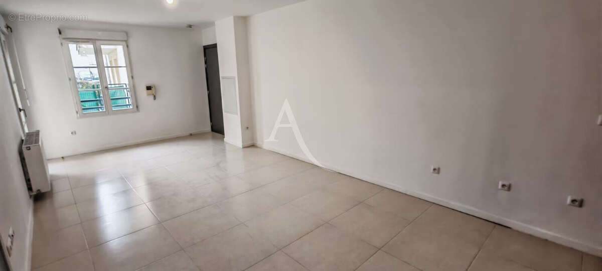 Appartement à LA CHAPELLE-EN-SERVAL