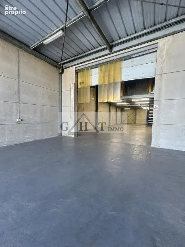 Entrepot + locaux á vendre - photo 14