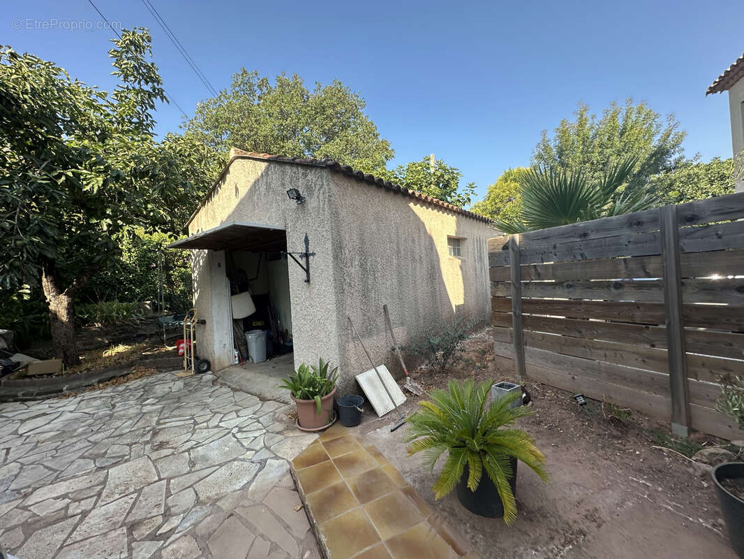 Maison à SOLLIES-PONT