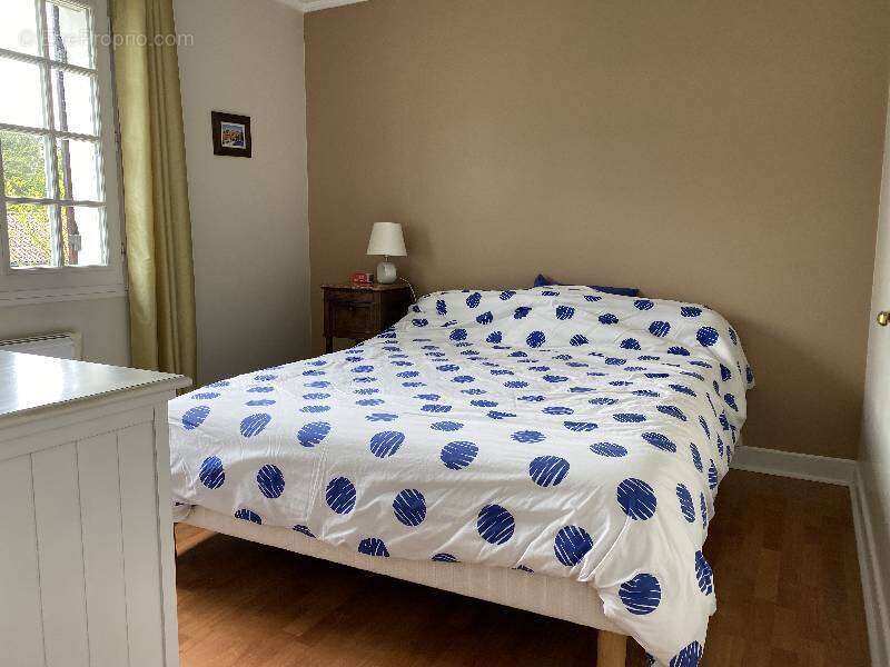 Maison à COUZE-ET-SAINT-FRONT