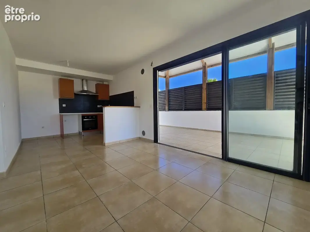 Appartement 4 pièces 75 m² à vendre à Le Tampon (97432) - photo 4