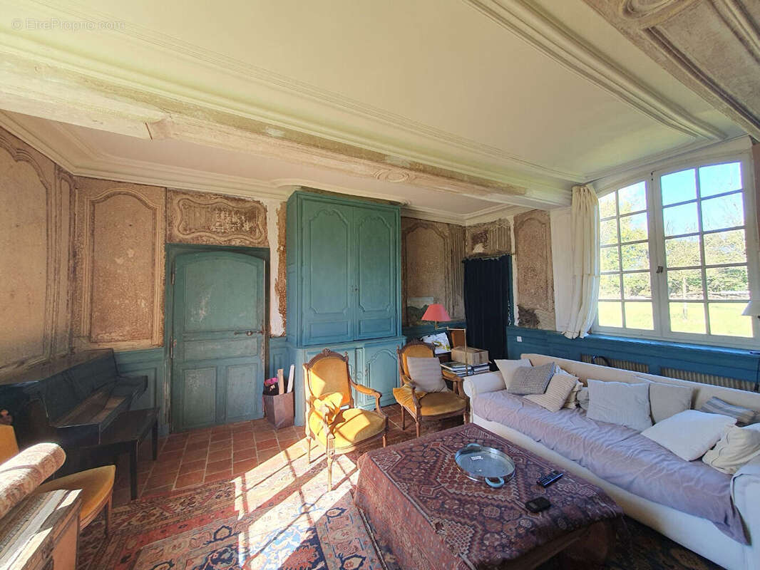 Maison à CORMEILLES